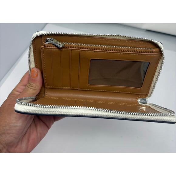 Coach Disney Dumbo Leather Long Zip Around Wallet White 88671 Limited Gift Japan - Picture 4 of 8